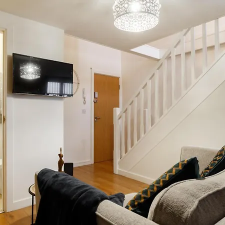 Cute Duplex In Leeds * Лідс